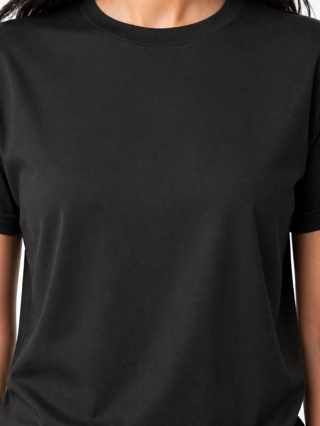 BLACK - REGULAR FIT TSHIRT