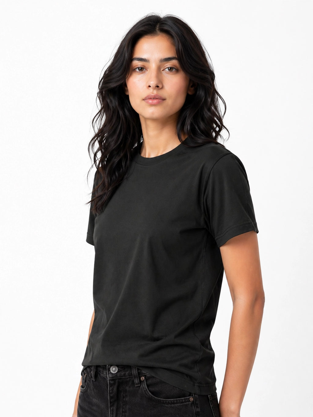 BLACK - REGULAR FIT TSHIRT