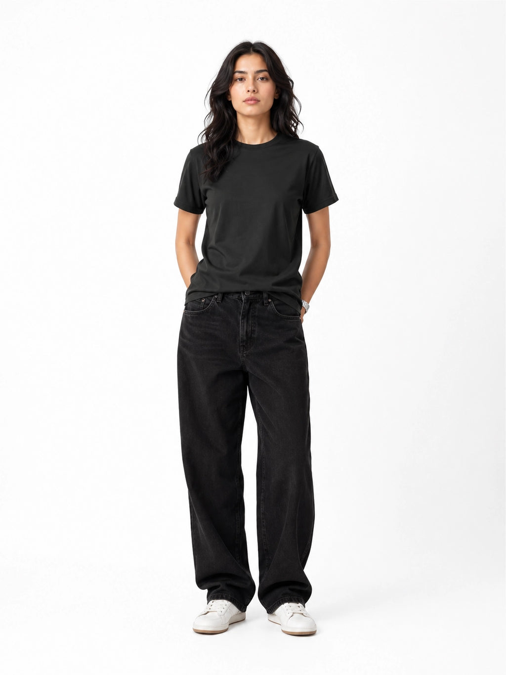 BLACK - REGULAR FIT TSHIRT
