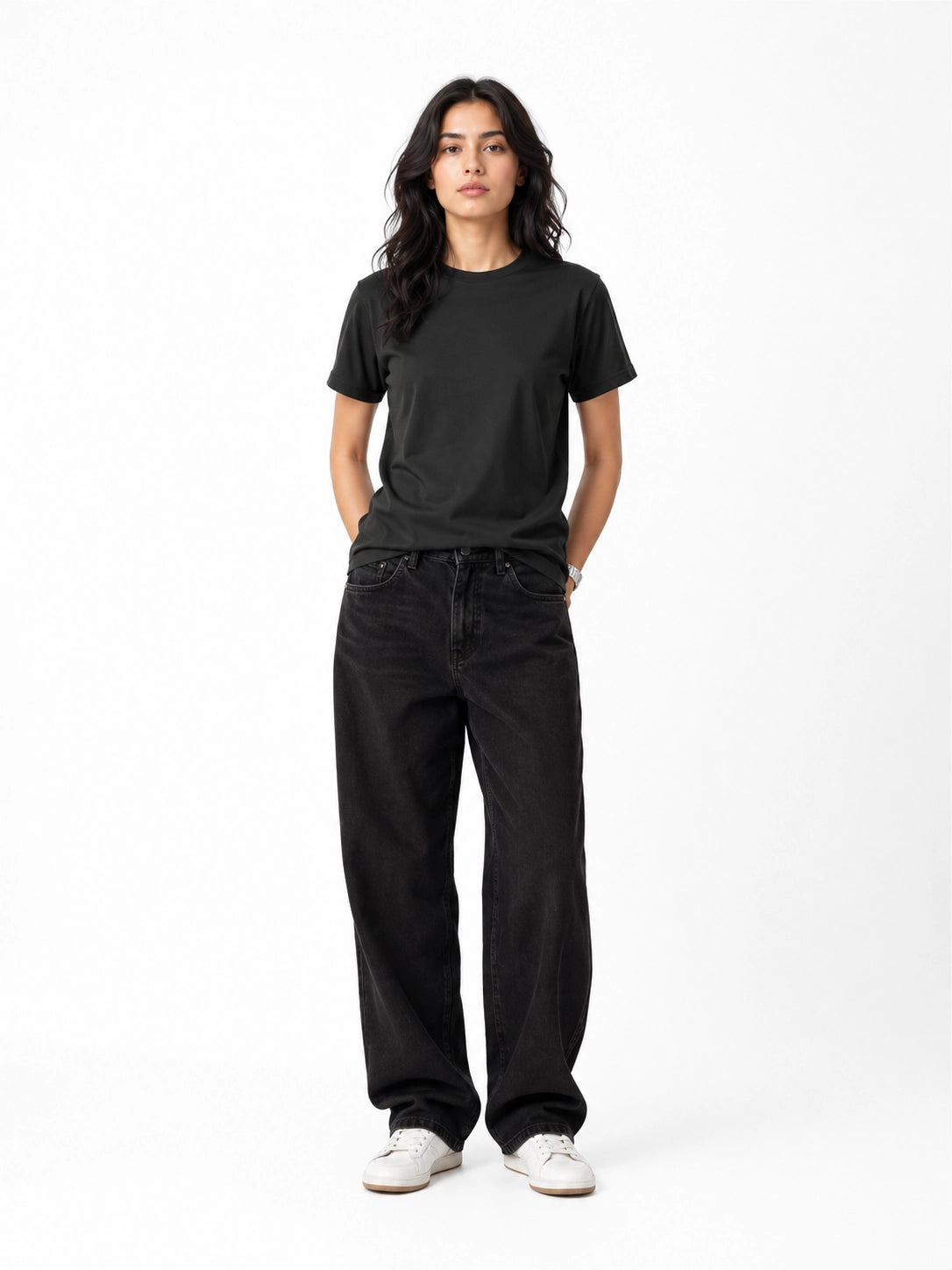 BLACK - REGULAR FIT TSHIRT