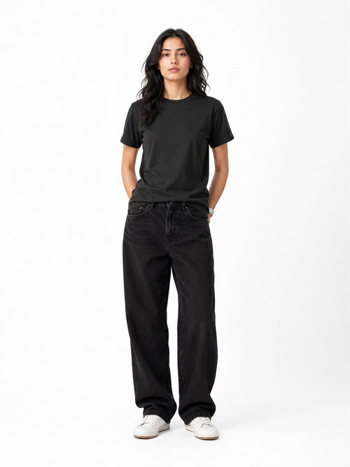 BLACK - REGULAR FIT TSHIRT