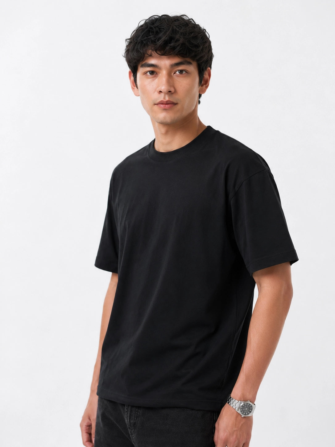 BLACK - OVERSIZED CLASSIC T-SHIRT
