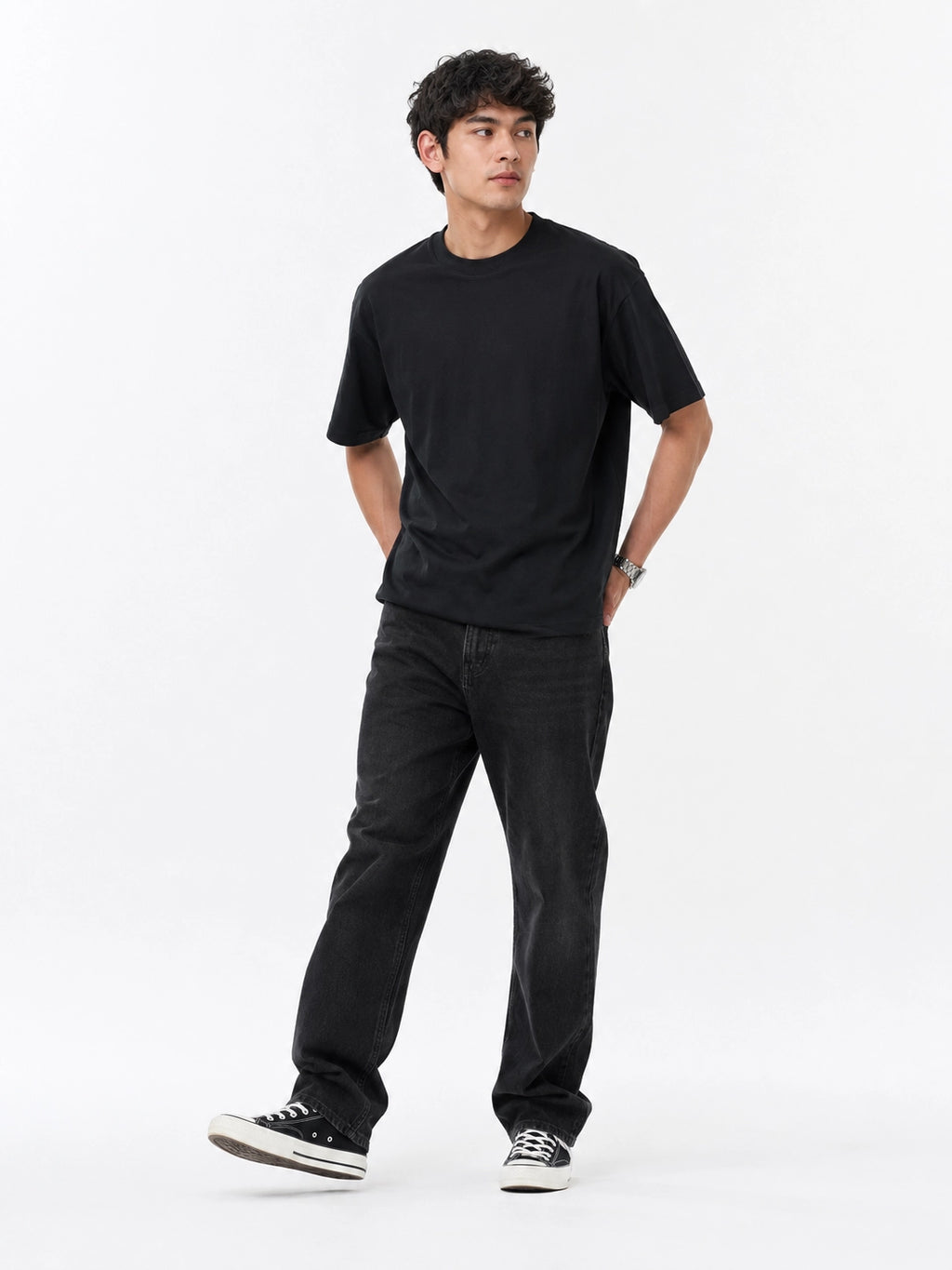 BLACK - OVERSIZED CLASSIC T-SHIRT