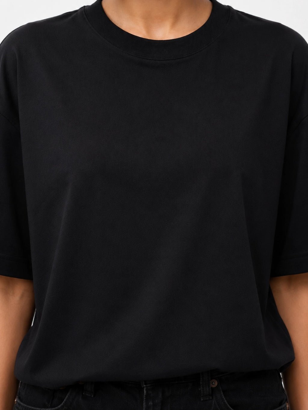 BLACK - OVERSIZED TSHIRT