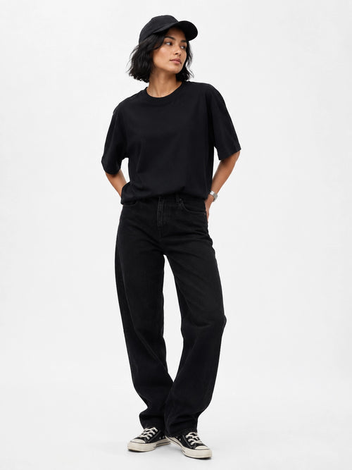 BLACK - OVERSIZED TSHIRT
