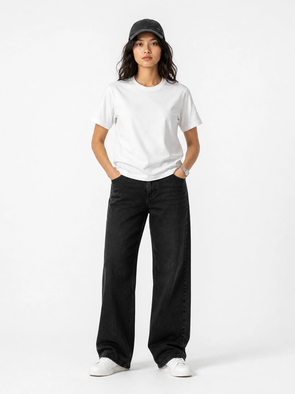 WHITE - REGULAR FIT TSHIRT