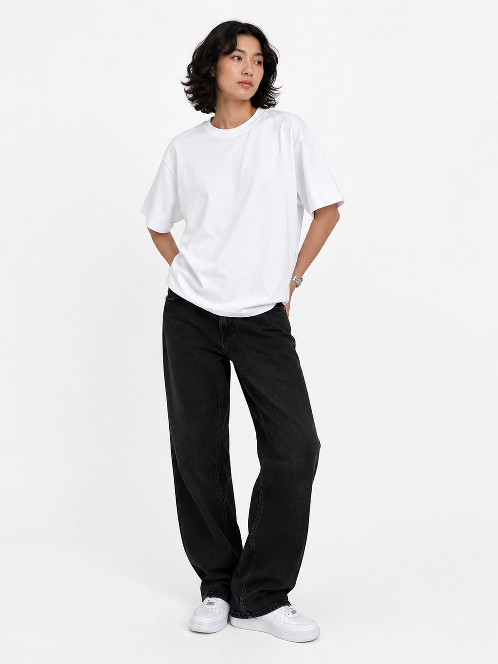 WHITE - OVERSIZED TSHIRT