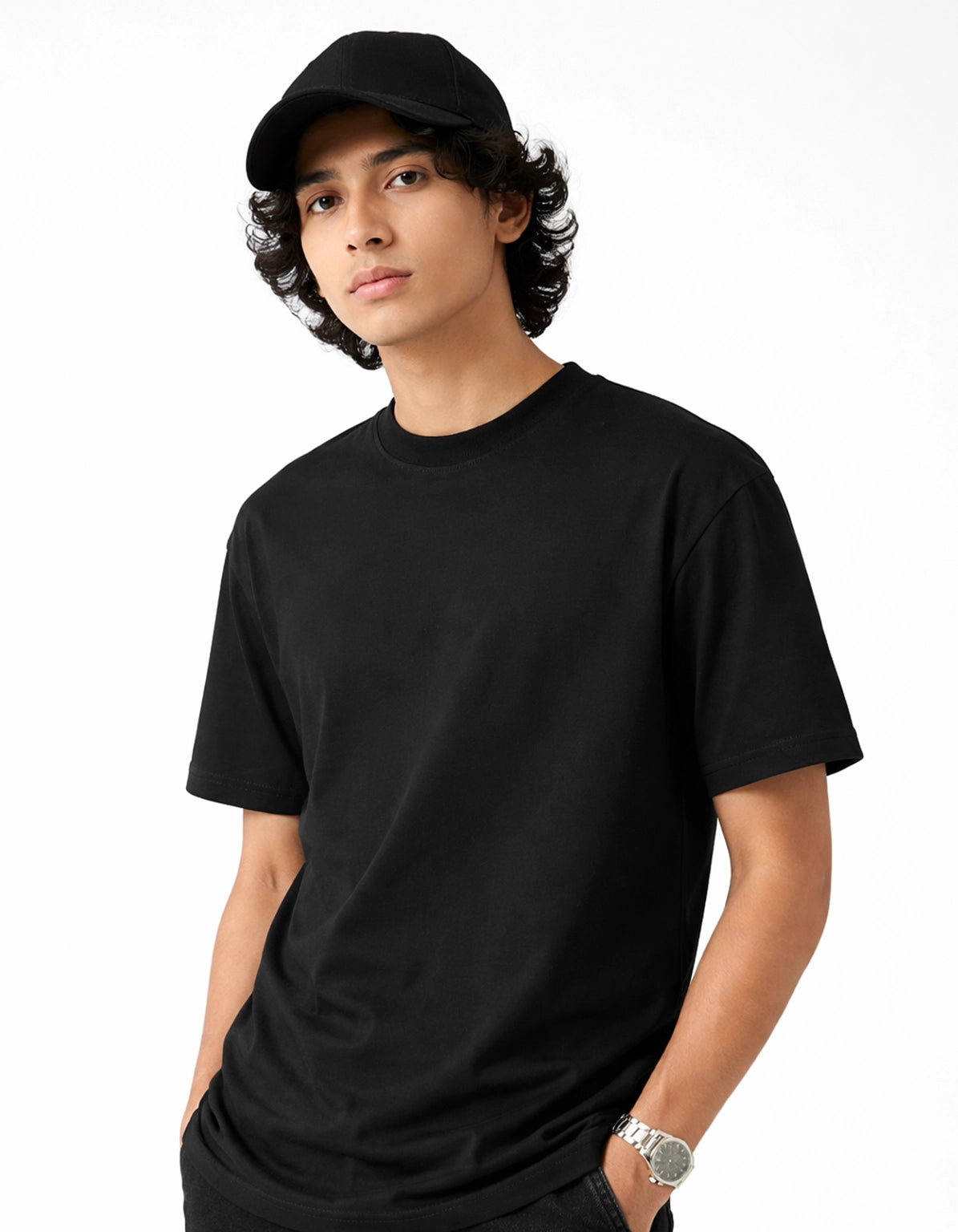 BLACK - OVERSIZED TSHIRT
