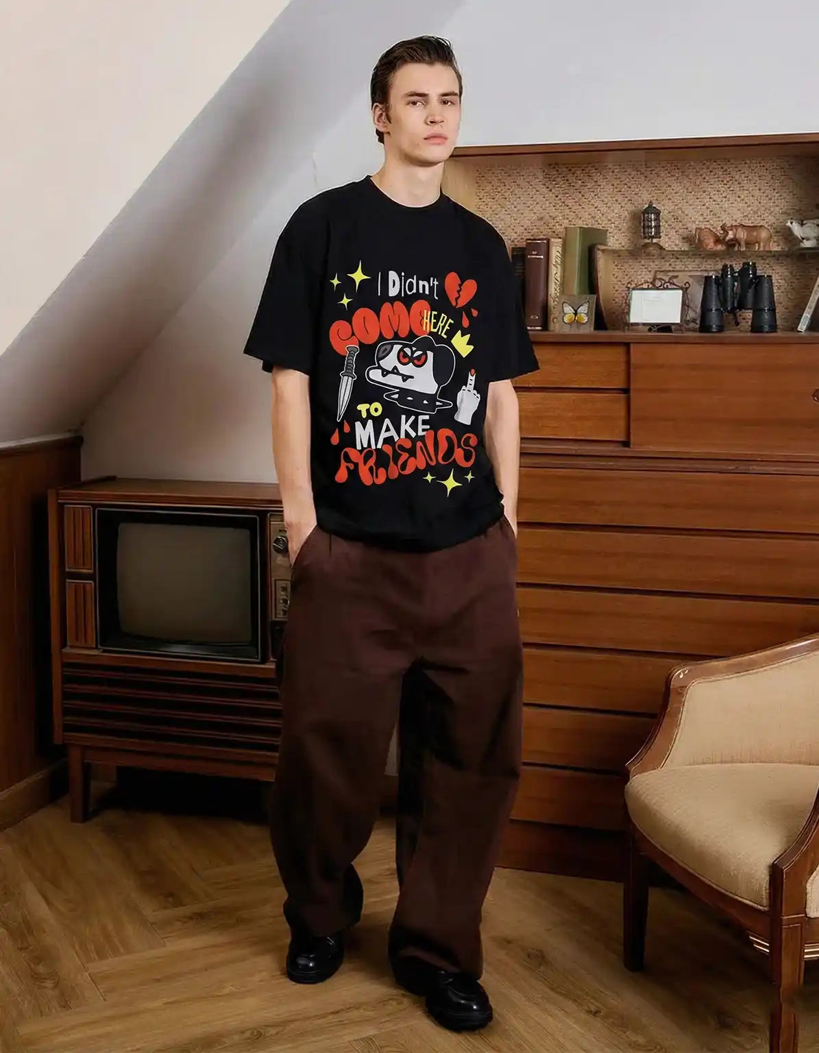 NO FRIENDS - OVERSIZED T-SHIRT  Oversized Tshirts